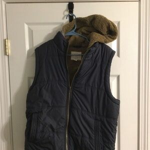 Weatherproof Navy Quilted Vest with Tan Sherpa Interior